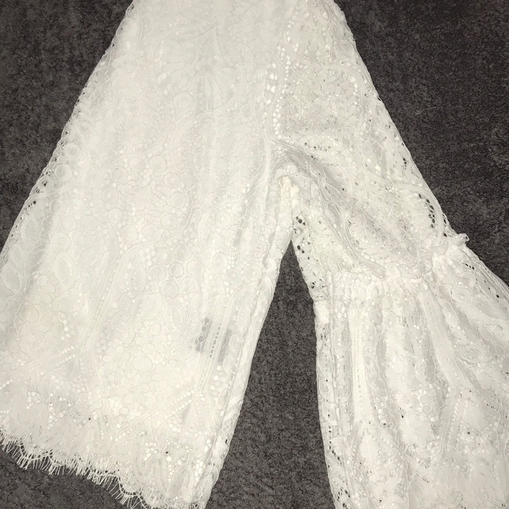 Women’s lace  3/4 flared sleeved top